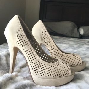 Nude Pumps, open toe